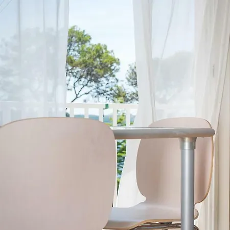 Studio Apartman Bova 公寓