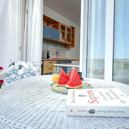 Studio Apartman Bova 赫瓦尔